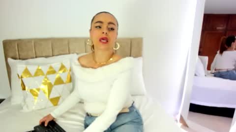 cristal walker online show from November 13, 12:26 pm