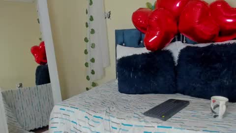 Snapshot of cristalwalker__ chatting on March 7, 12:34 pm cristal walker online show from March 7, 12:34 pm