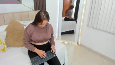 cristal walker online show from April 27, 10:34 am