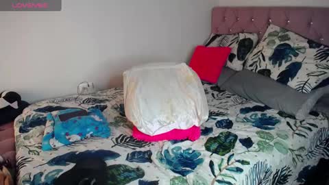 Snapshot of cristin_doll chatting on January 23, 3:32 pm cristina online show from January 23, 3:32 pm