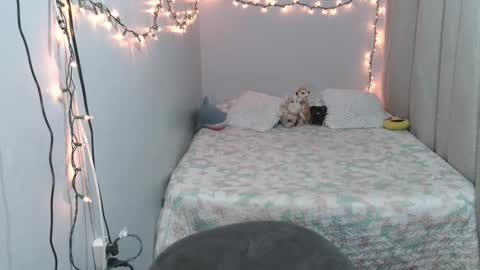 Snapshot of crystal_1991 chatting on October 5, 3:55 am CRYSTAL 1991 online show from October 5, 3:55 am