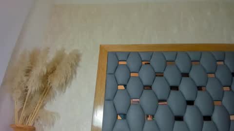 crystal_sm online show from October 3, 3:11 am