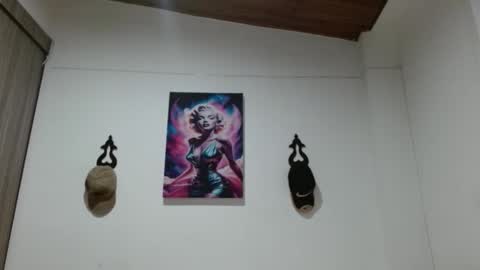 Crystal Blaze online show from April 27, 1:14 am