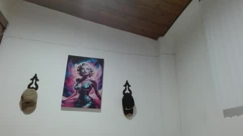 Crystal Blaze online show from April 20, 11:08 pm