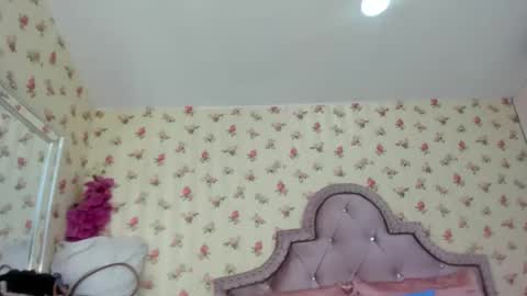Milf Latina online show from June 9, 2:49 pm