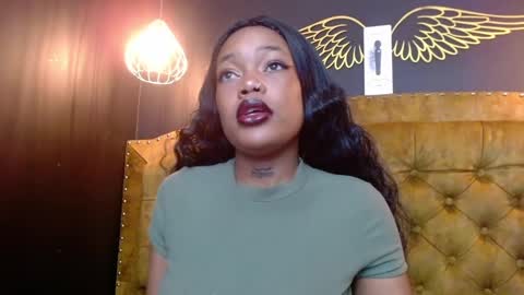 Snapshot of crystalbrooke3x chatting on December 14, 8:51 pm Crystal online show from December 14, 8:51 pm