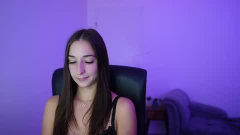 Crystalbrunette18 online show from July 6, 7:38 pm