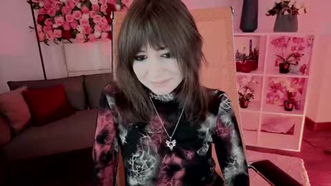 crystallbloom online show from February 7, 2:21 pm