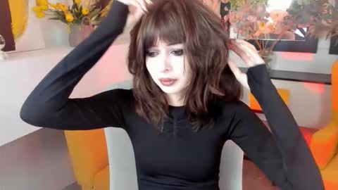 crystallbloom online show from October 20, 4:26 am