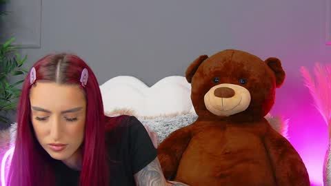 crystallred online show from April 7, 4:58 am