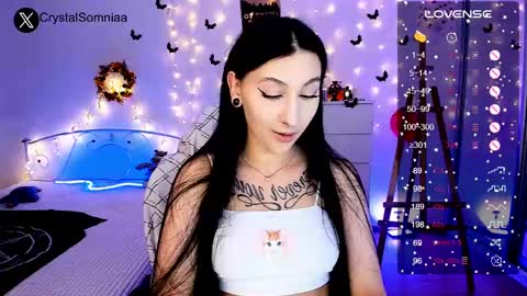 Snapshot of crystalsomnia chatting on December 7, 6:59 pm Sasha Make me moan with patterns good music here online show from December 7, 6:59 pm