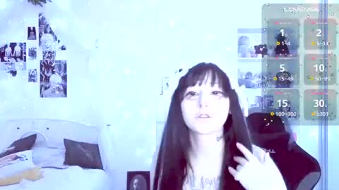 Sasha    Make me moan with patterns   good music here  online show from August 2, 2:58 am