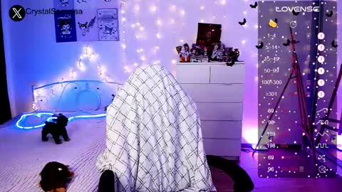 Snapshot of crystalsomnia chatting on January 22, 12:27 am Sasha Make me moan with patterns good music here online show from January 22, 12:27 am