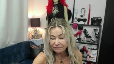 CrystalHotty online show from June 22, 4:42 am