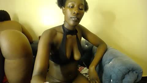 Snapshot of cum_bhaddie chatting on September 26, 2:31 am Cammy online show from September 26, 2:31 am