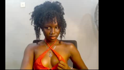 sophie online show from April 22, 8:11 am