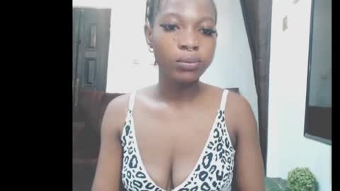 cumebony_petit online show from April 25, 2:14 pm