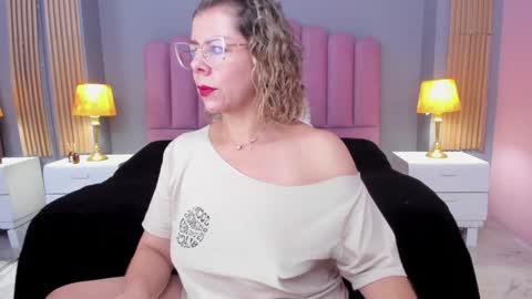 Snapshot of cumming_loving chatting on January 16, 8:14 pm Cumming Loving online show from January 16, 8:14 pm
