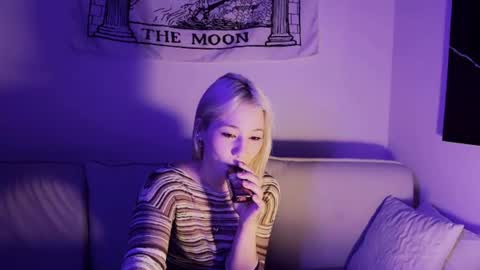 cupcakesoul online show from June 21, 8:13 pm
