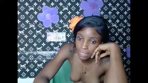 Snapshot of cupidxdoll chatting on February 23, 8:28 pm cupidxdoll online show from February 23, 8:28 pm