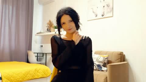 Kira online show from April 24, 1:25 pm