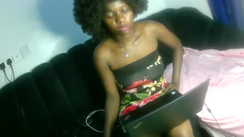 curvtha online show from February 22, 8:43 pm