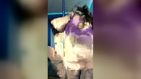 curvyfunlover online show from April 27, 10:56 am