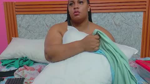 curvyhomebebe online show from June 11, 3:03 am