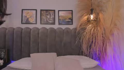 Amber  online show from June 9, 8:30 pm