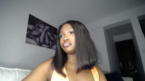Snapshot of cute_ass18 chatting on January 13, 12:41 am Liya online show from January 13, 12:41 am