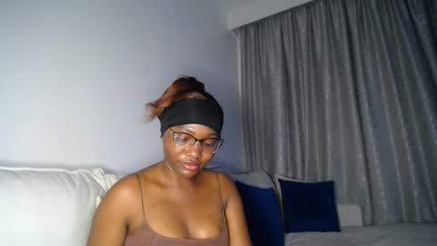 Liya online show from April 23, 2:19 am