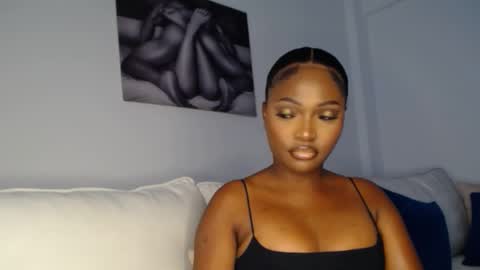Snapshot of cute_ass18 chatting on February 6, 4:53 am Liya online show from February 6, 4:53 am