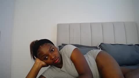 Snapshot of cute_ass18 chatting on September 23, 9:40 am Liya online show from September 23, 9:40 am