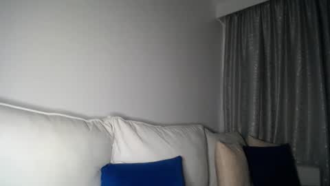 Liya online show from April 20, 6:33 pm