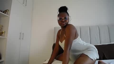 Snapshot of cute_ass18 chatting on March 8, 5:25 am Liya online show from March 8, 5:25 am