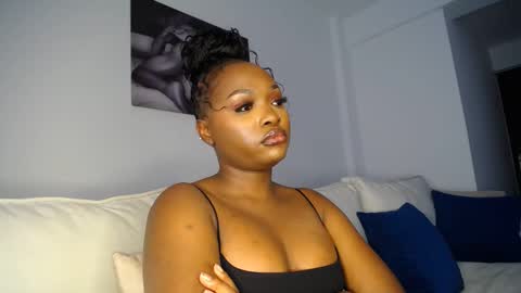 Snapshot of cute_ass18 chatting on March 2, 1:42 pm Liya online show from March 2, 1:42 pm