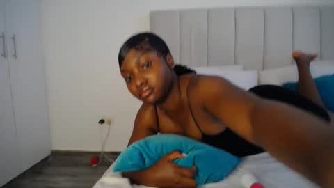 Snapshot of cute_ass18 chatting on September 19, 10:25 am Liya online show from September 19, 10:25 am