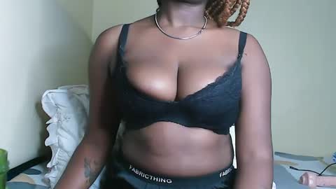 Snapshot of cute_beb2 chatting on February 26, 2:59 pm V EE online show from February 26, 2:59 pm