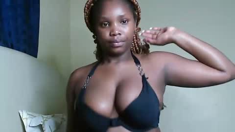 Snapshot of cute_beb2 chatting on February 18, 12:17 pm V EE online show from February 18, 12:17 pm