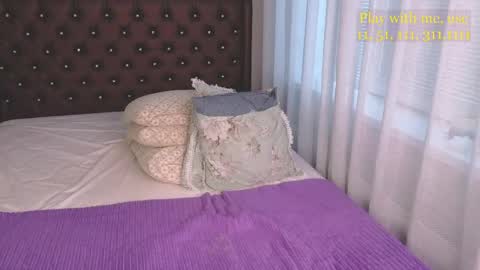 Everyday stream in the same time online show from June 5, 2:04 am