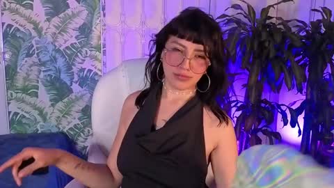 Sofa  online show from June 3, 12:45 am
