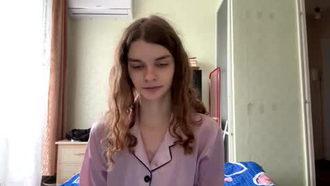 Snapshot of cute_kitte chatting on October 8, 6:18 am cute_kitte online show from October 8, 6:18 am