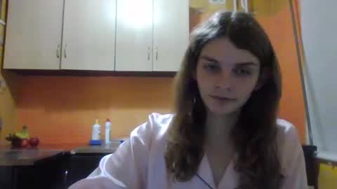 Snapshot of cute_kitte chatting on December 18, 10:02 pm cute_kitte online show from December 18, 10:02 pm