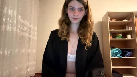 Snapshot of cute_kitte chatting on January 25, 7:05 pm cute_kitte online show from January 25, 7:05 pm