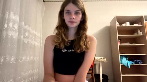 Snapshot of cute_kitte chatting on January 15, 7:12 pm cute_kitte online show from January 15, 7:12 pm