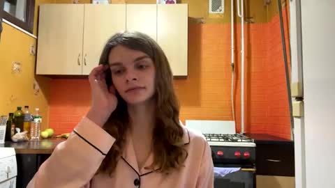 Snapshot of cute_kitte chatting on February 25, 9:48 pm cute_kitte online show from February 25, 9:48 pm
