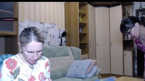 cute_lion_ online show from October 30, 1:23 pm