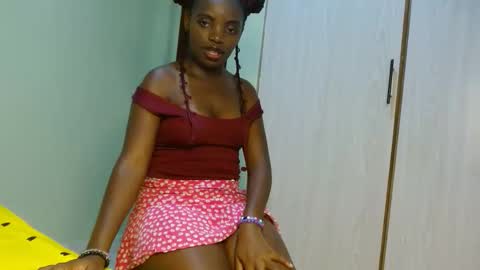 cute_lorna online show from April 24, 12:41 pm