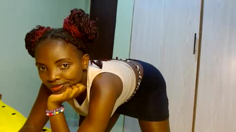 cute_lorna online show from April 25, 1:41 pm