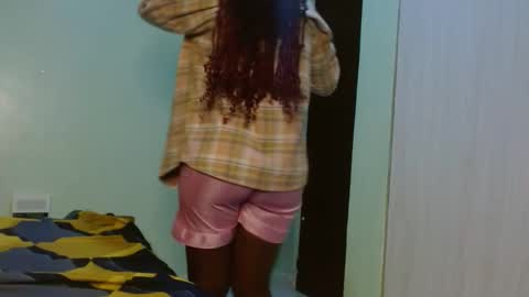 cute_lorna online show from April 22, 2:52 am